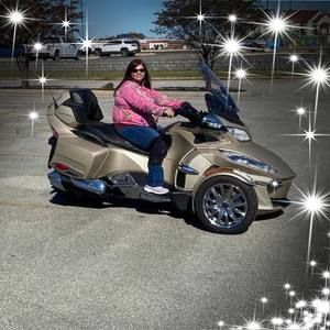 Meet your Posher, Alison